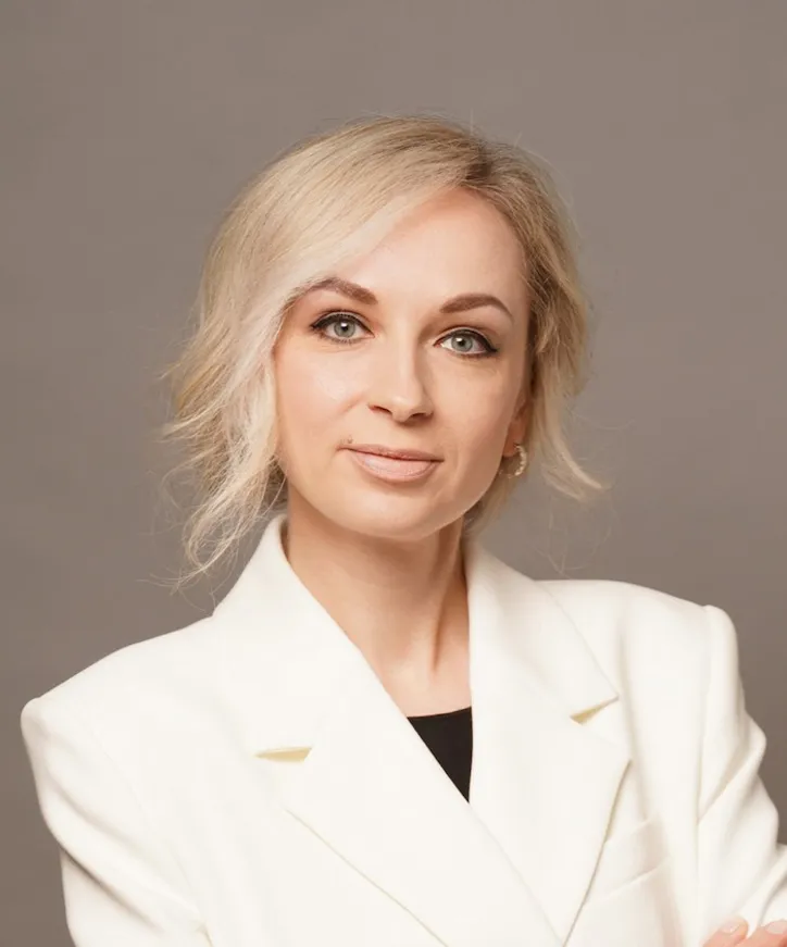 Марина Маркова
