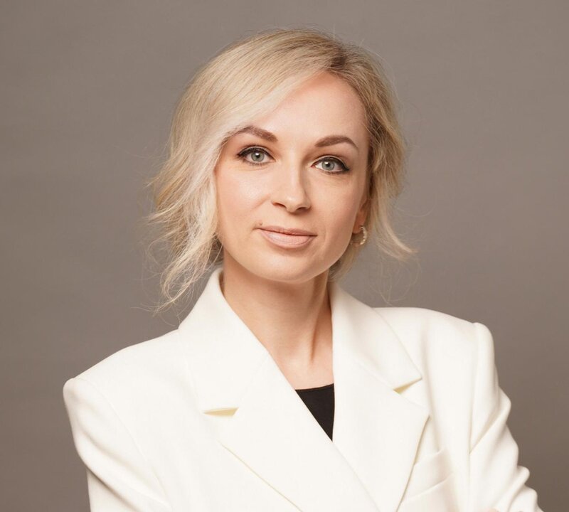 Марина Маркова