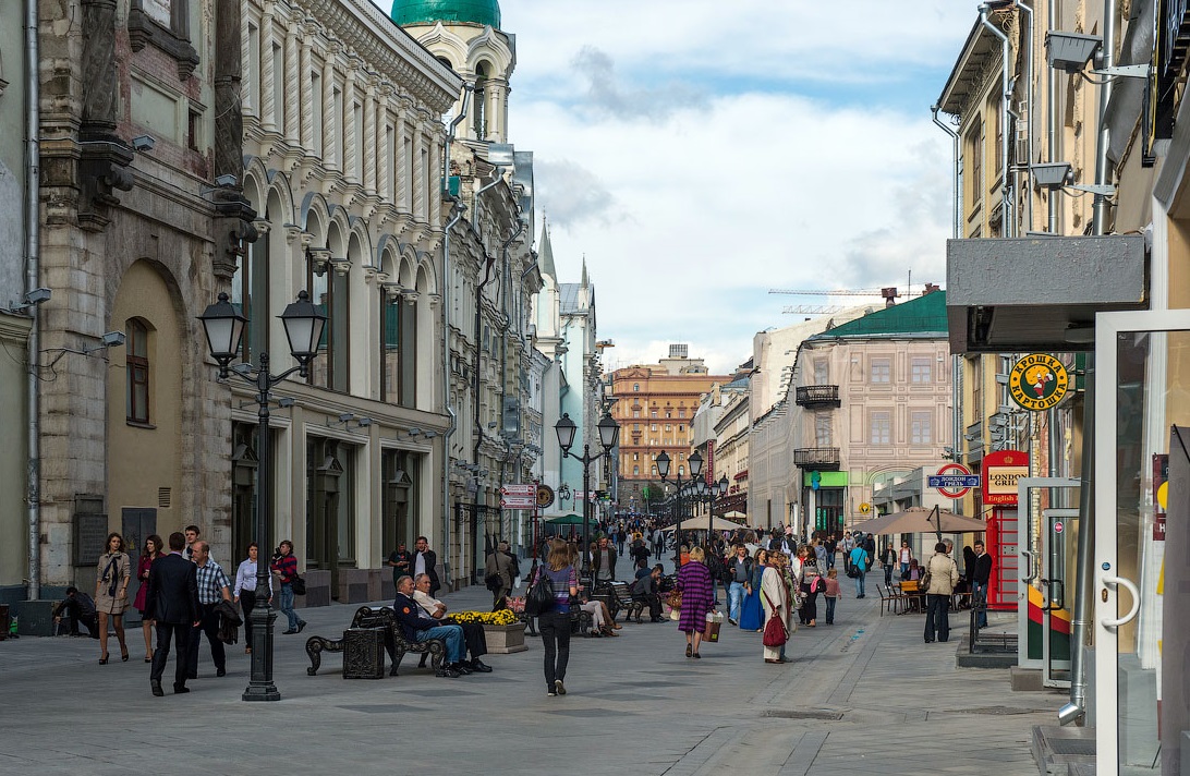 Как в Москве развивается рынок стрит-ритейла
